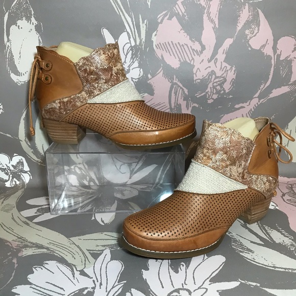 Corkys Shoes - Corkys Elite Cashew Leather Boots Booties Sz 7